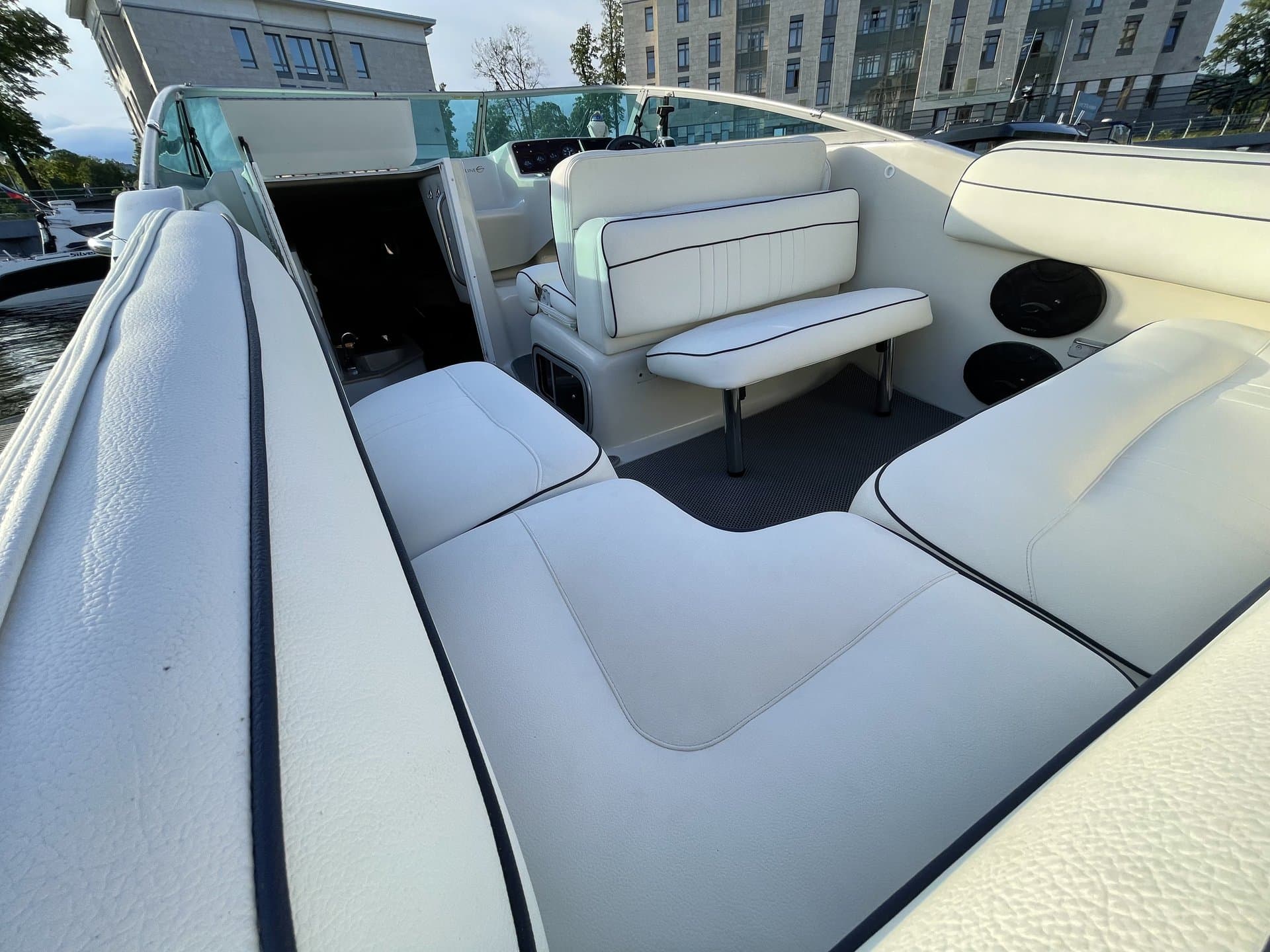 Crownline 268CR — фото 11