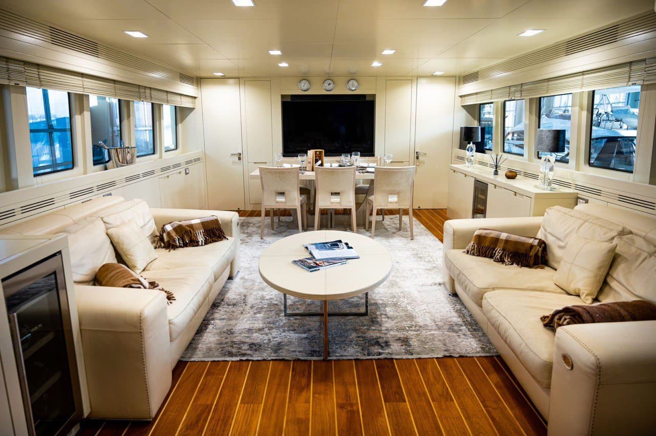 BENETTI SAIL DIVISION 90 (от 5 часов, не проходит под мостами) — фото 6
