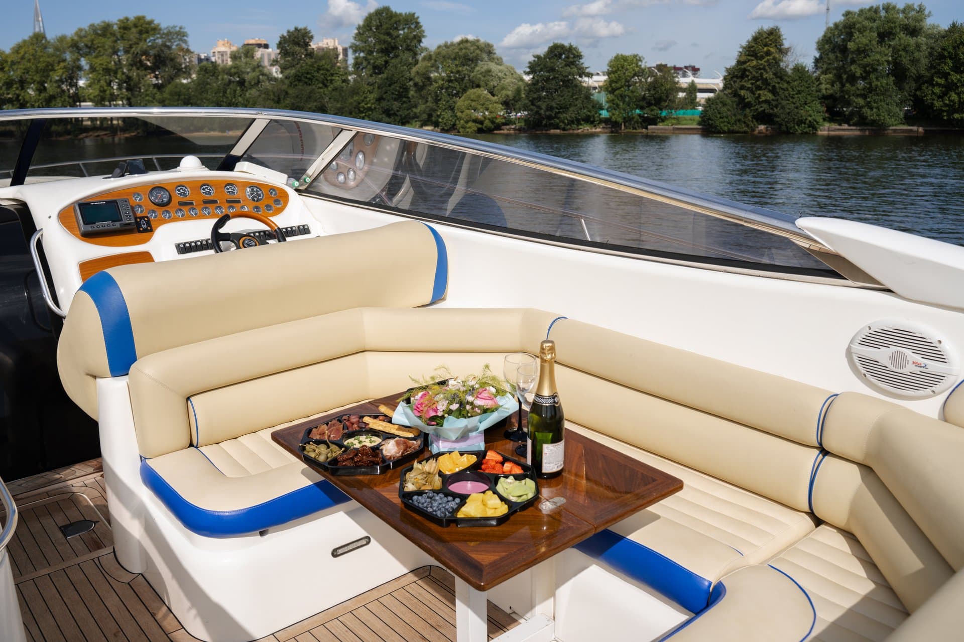 Sunseeker 48 (007) — фото 14